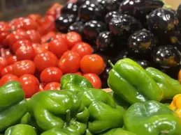 714-biocoop-voglans-magasin-alimentation-bio-poivron-aubergine-tomate-fruit-legume.webp