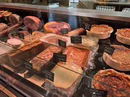 714-biocoop-voglans-magasin-alimentation-bio-traiteur-plat-cuisine-charcuterie.webp